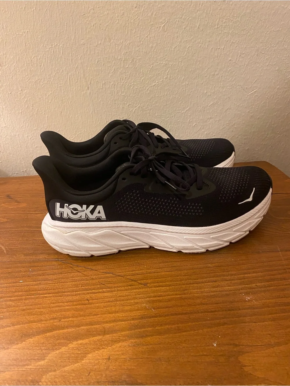 Women’s Hoka One One Arahi 7 Sneakers Sz9B NO INSOLES